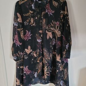 Intro. Black and Gold Patterned Blouse